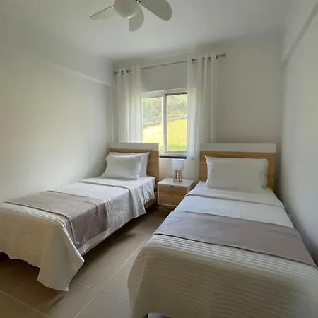 Alegria #1 - Steps To The Ocean! Capelo